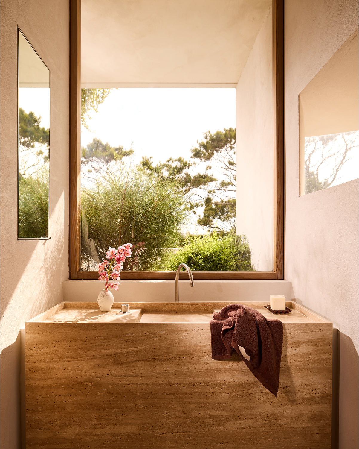 Serviette de toilette en coton éponge couleur expresso