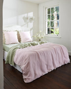 Taies d'oreiller européennes festonnées en lin 100 % français, motif eau de rose et sauge (lot de deux)