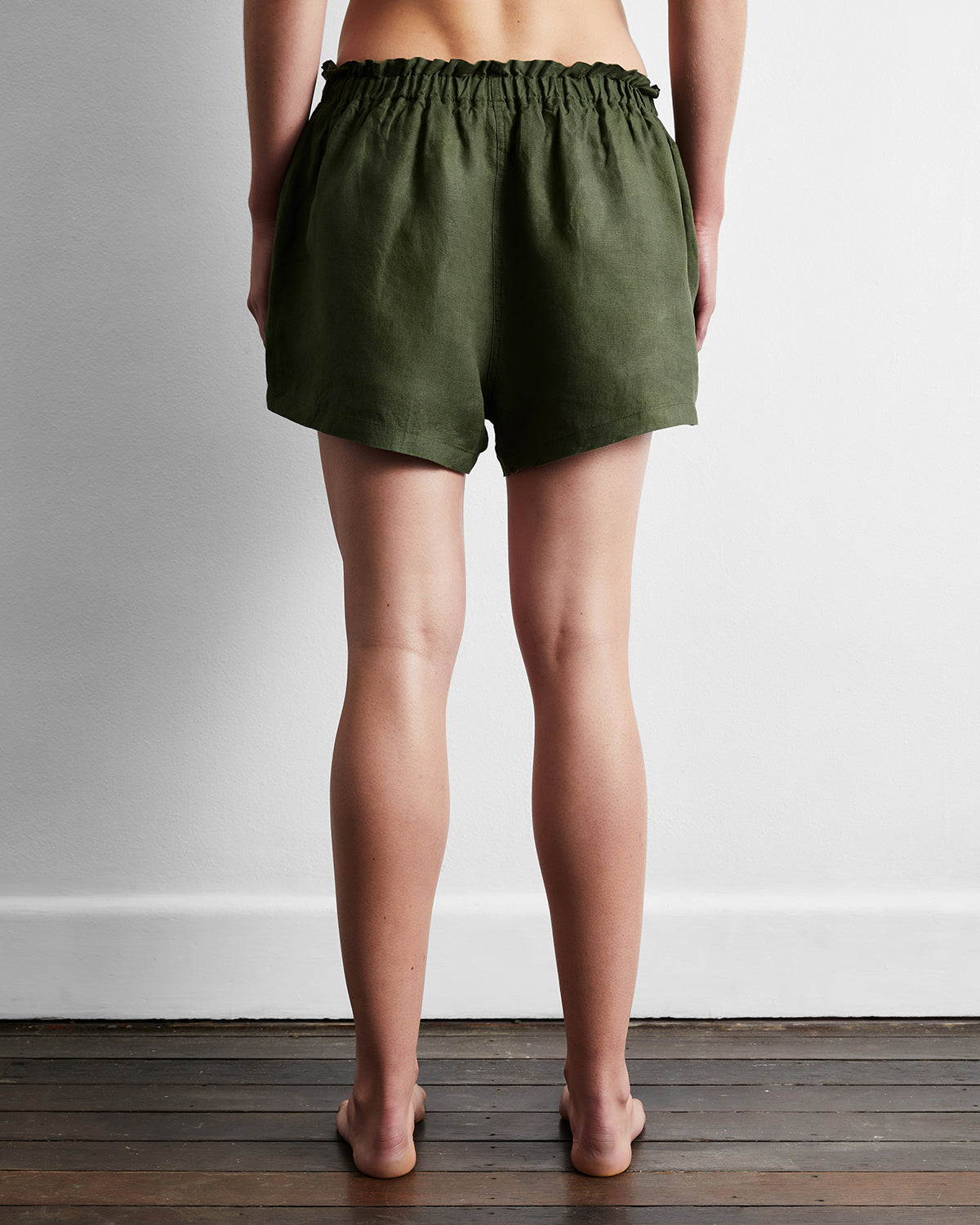 Short en lin 100 % français couleur olive
