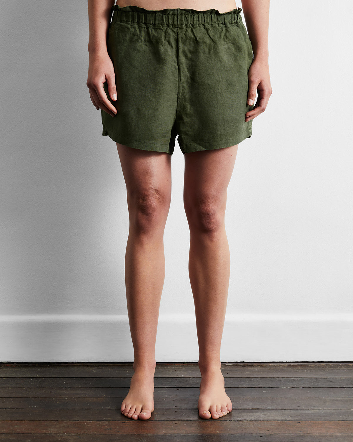 Short en lin 100 % français couleur olive